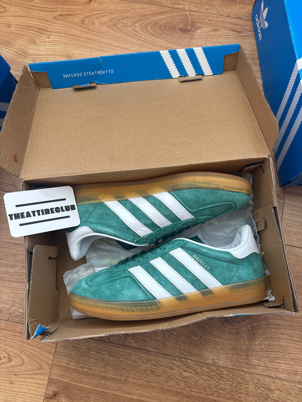 In Stock Gazelle’s (Uk 6)