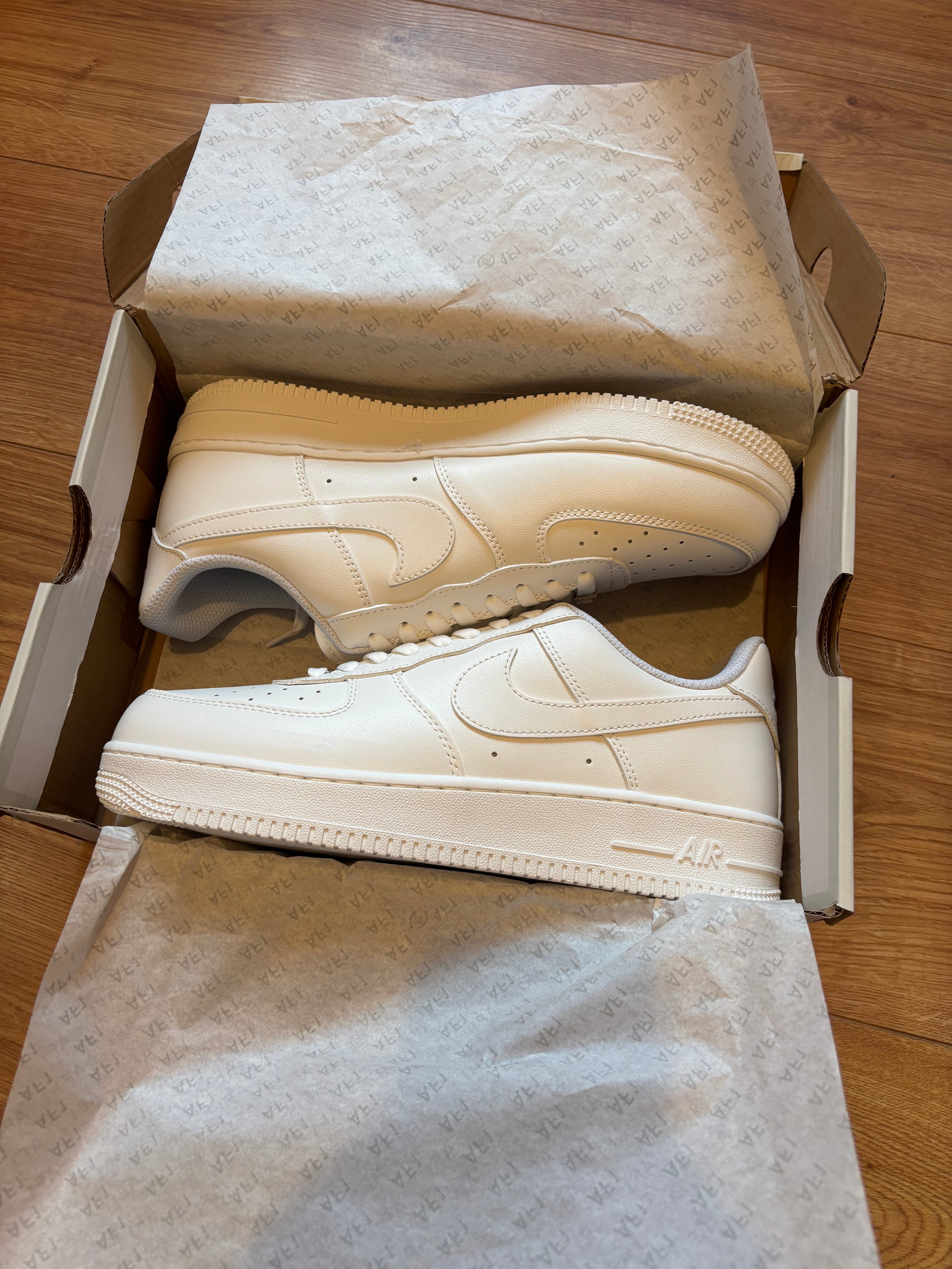 In Stock AF1 (Uk 9)