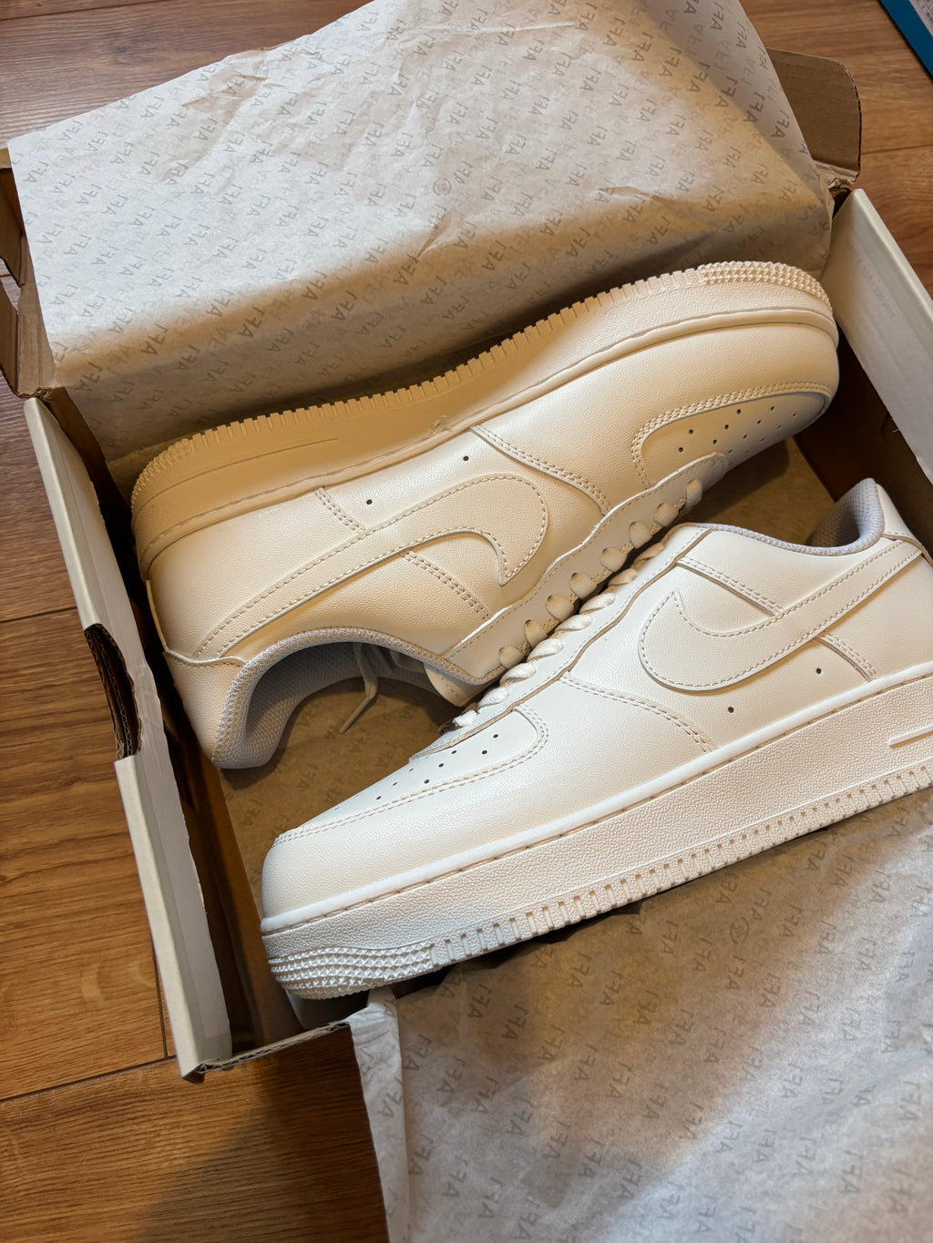 In Stock AF1 (Uk 9)