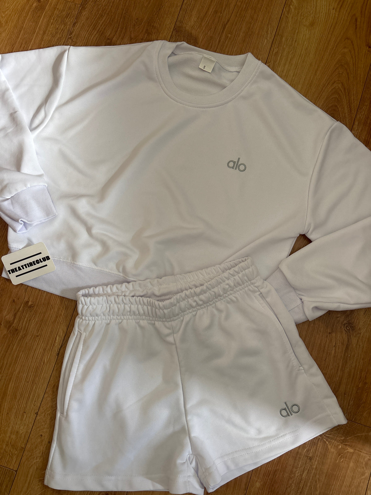 In Stock Alo Set (S)