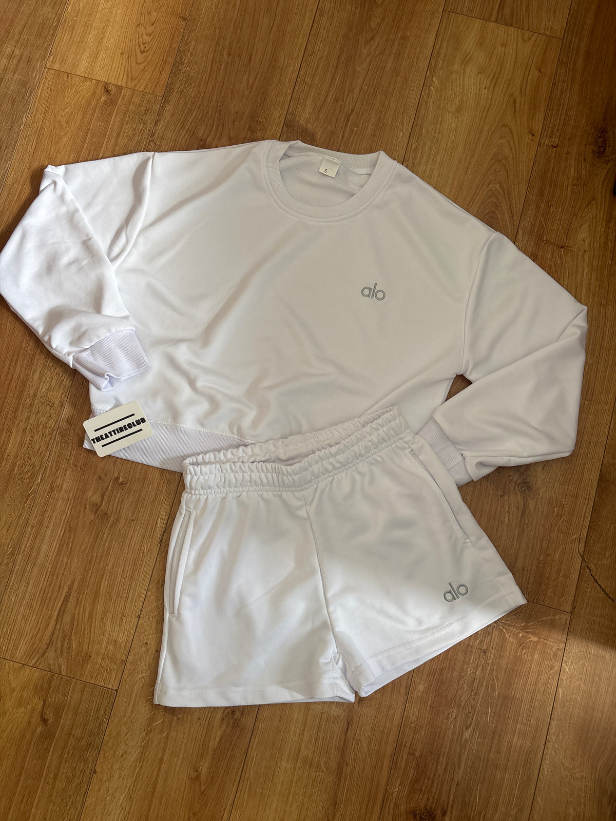 In Stock Alo Set (S)