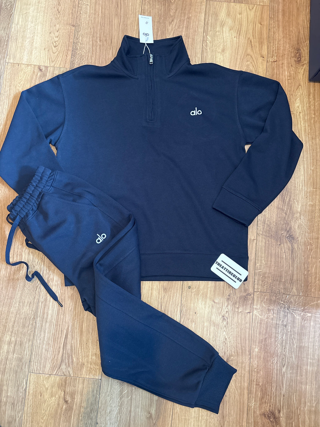 In Stock Alo tracksuit (S)