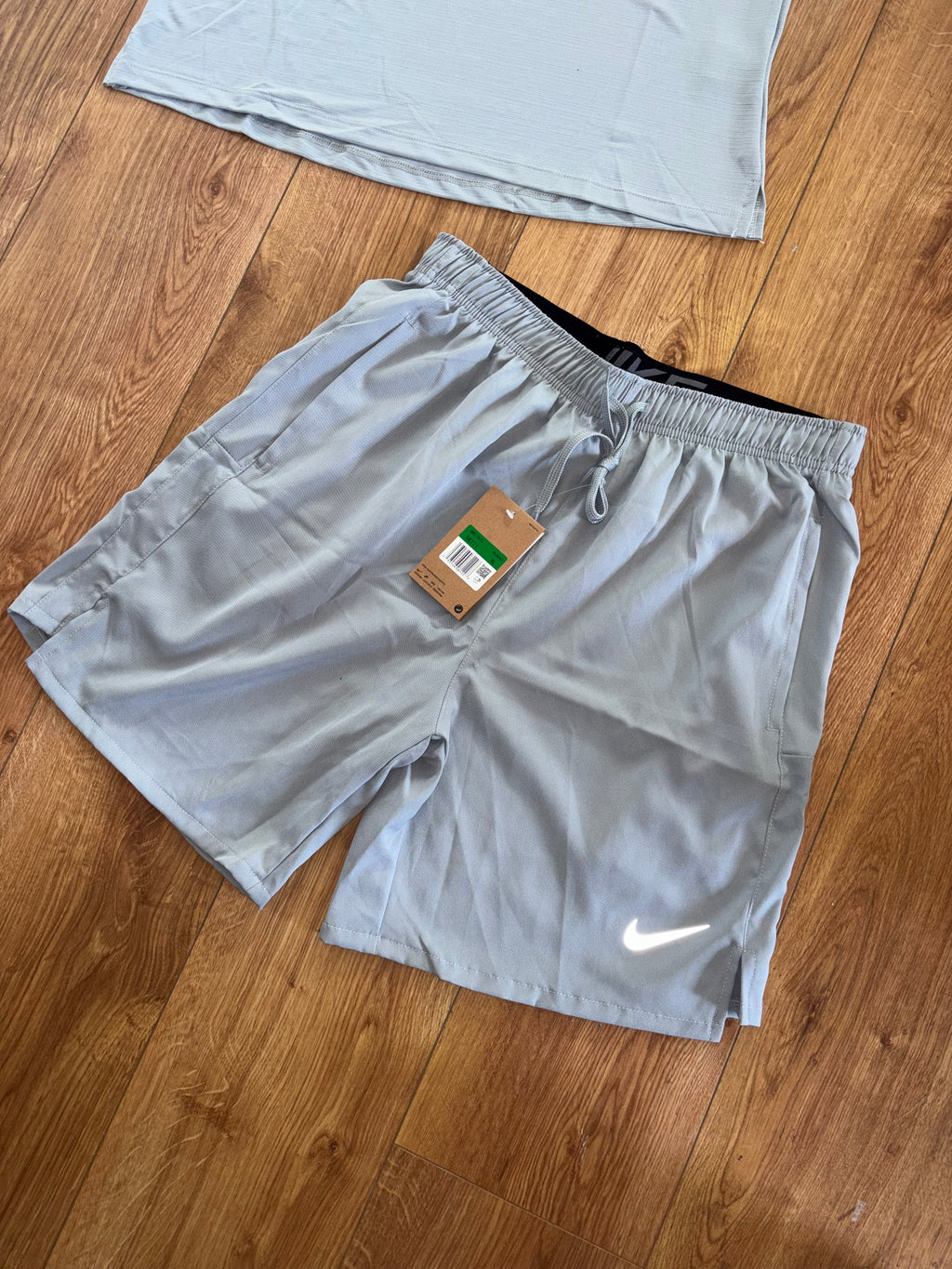 In Stock Nke Miller Set (L)